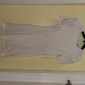 White dress size XS. Never worn, NWT.